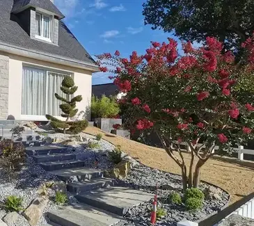 jardinier à Châteaubourg - image 3